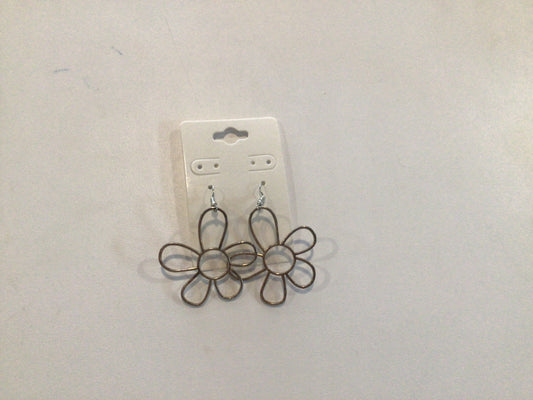 Metal flower earrings